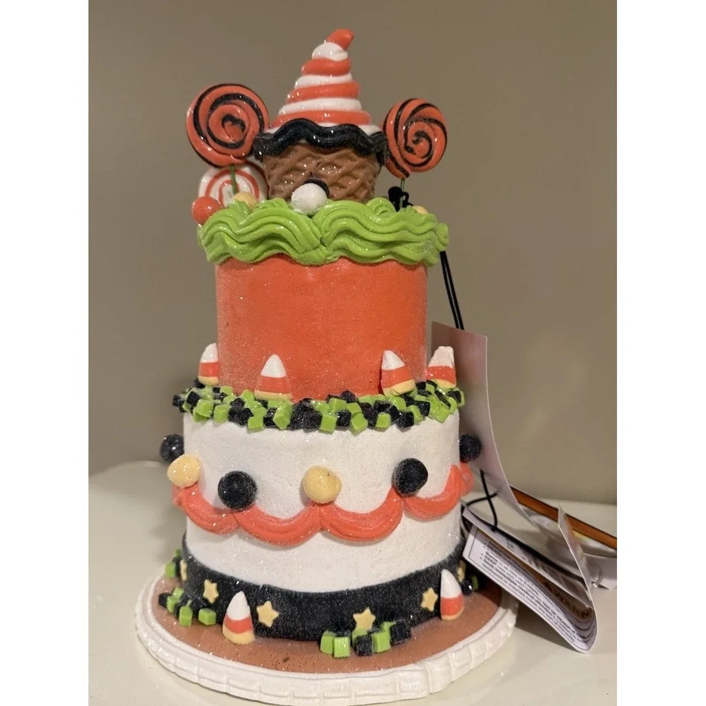 New Goulish Light Up‎ Halloween Themed Gingerbread Tiered Cake